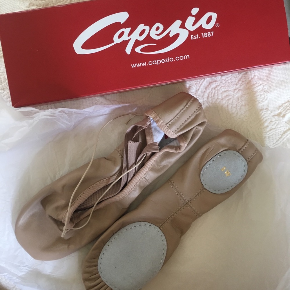 capezio split sole ballet shoe